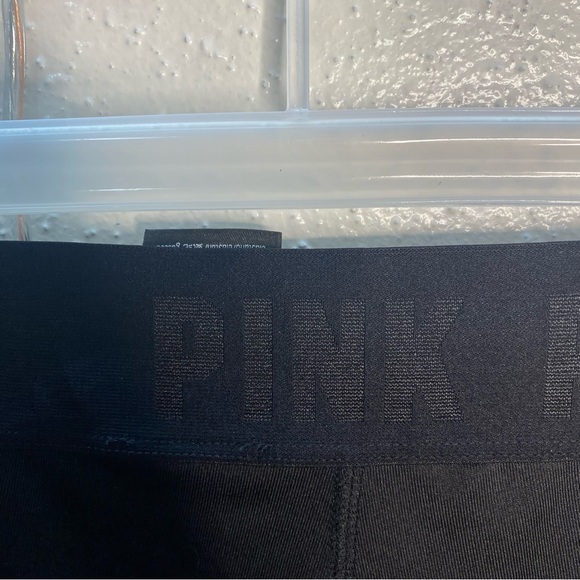 VICTORIA SECRET SPORT SHORTS - Picture 2 of 10